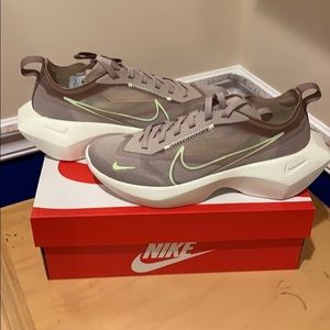 Nike Vista Lite running shoes